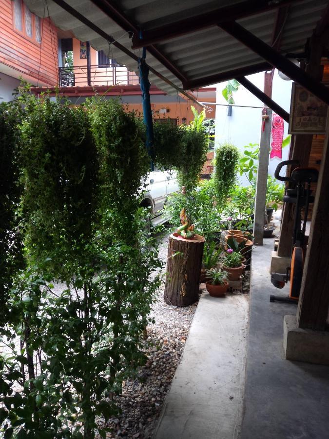 Chom Chan & Hostel Chiang Mai