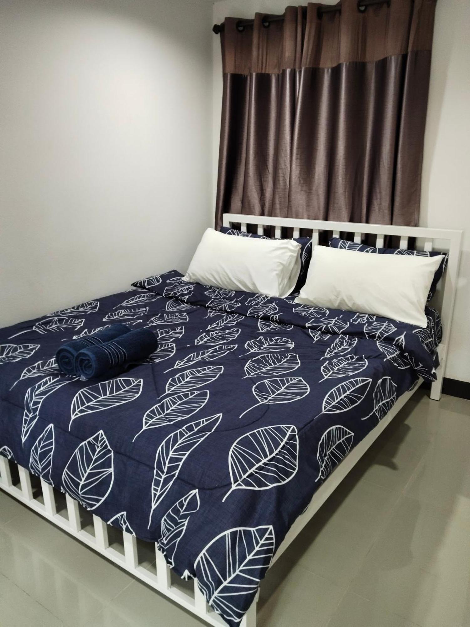 Hostel Chom Chan & *